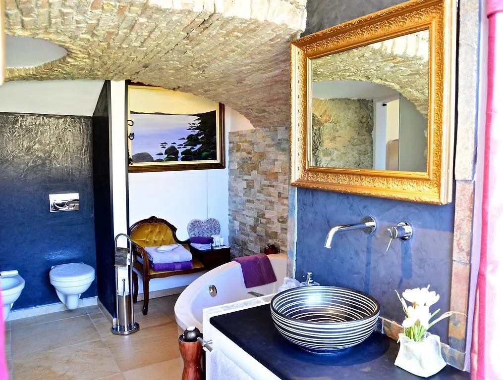 B&B Torre Porta Marina 0*, Ventimiglia Italy